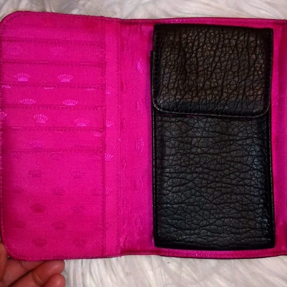 Juicy Couture Crossbody - Picture 4 of 5